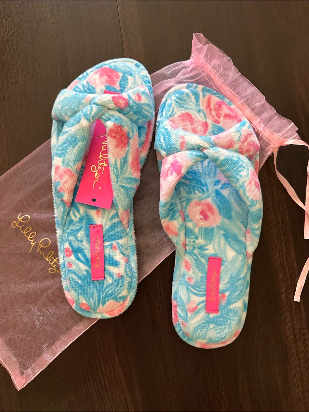 Lilly Pulitzer Blue & Pink Floral Plush Slide Slippers 9/10